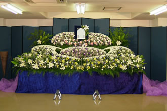 御使用いただけます祭壇花の御一例